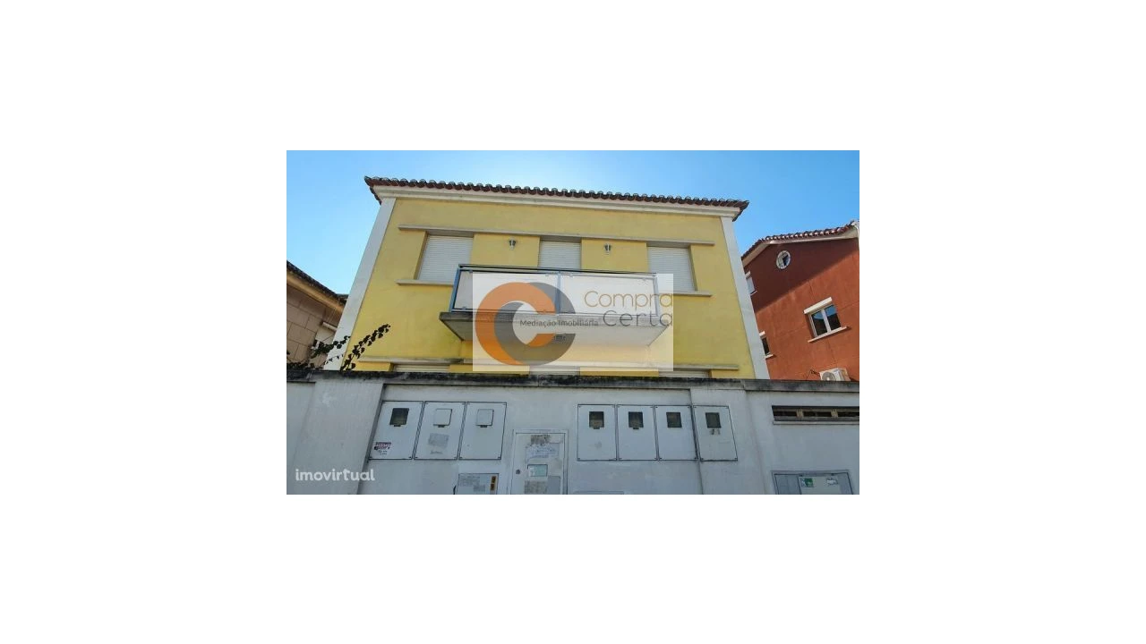 Prédio para Venda em Charneca de Caparica e Sobreda Foto 2