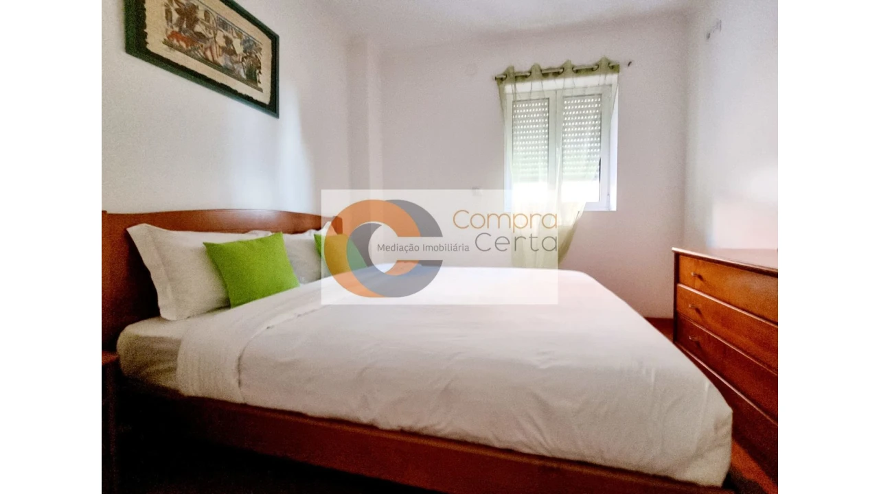 Prédio para Venda em Charneca de Caparica e Sobreda Foto 12