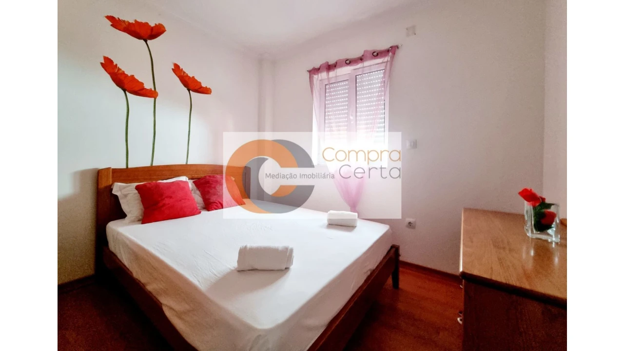 Prédio para Venda em Charneca de Caparica e Sobreda Foto 17