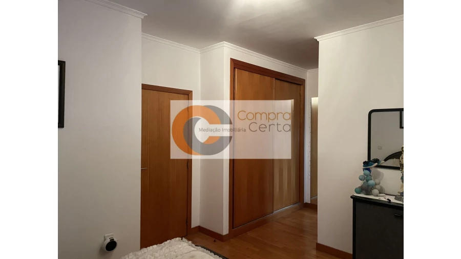 Moradia T3 para Venda em Castelões Foto 9