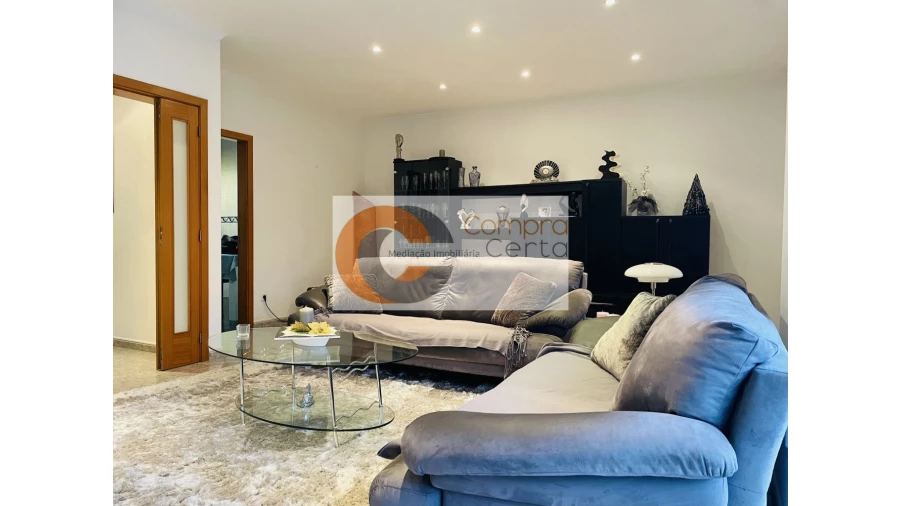 Moradia T3 para Venda em Castelões Foto 2