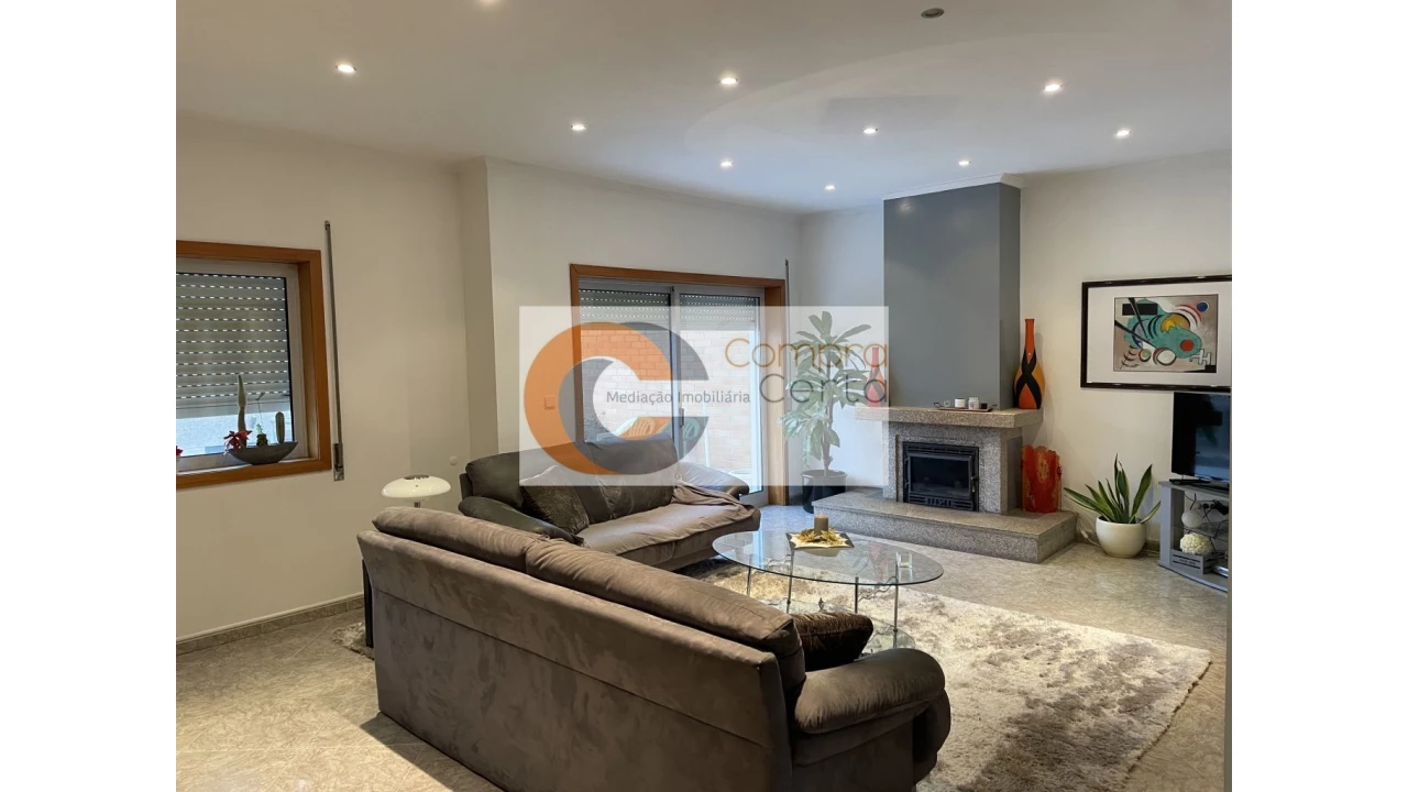 Moradia T3 para Venda em Castelões Foto 1