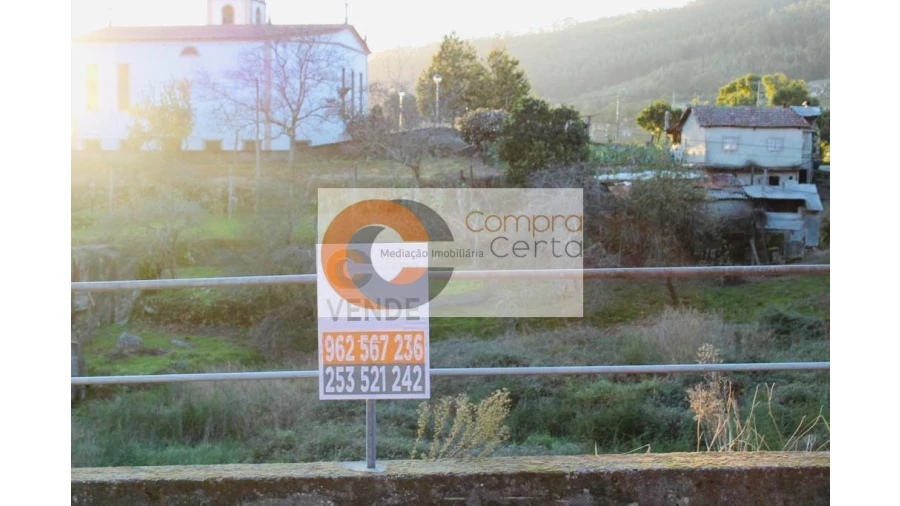 Moradia T3 para Venda em Vale (São Cosme), Telhado e Portela Foto 5