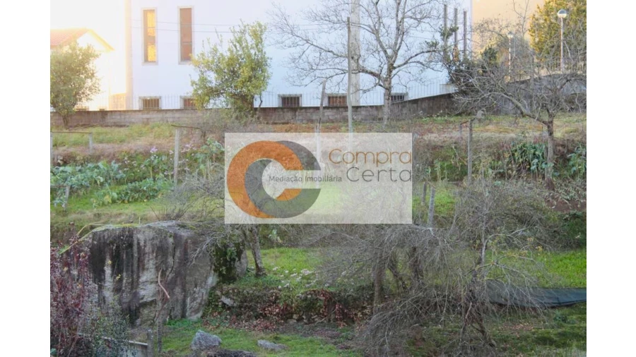 Moradia T3 para Venda em Vale (São Cosme), Telhado e Portela Foto 11