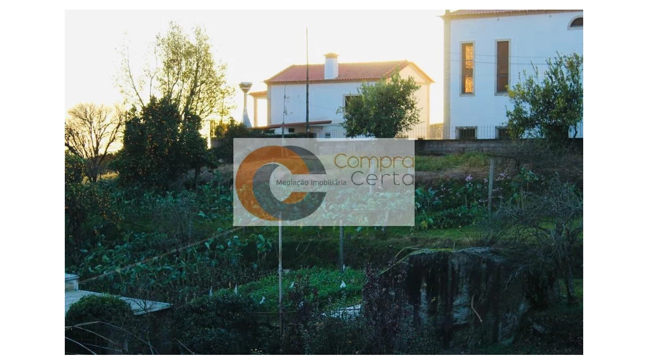 Moradia T3 para Venda em Vale (São Cosme), Telhado e Portela Foto 7