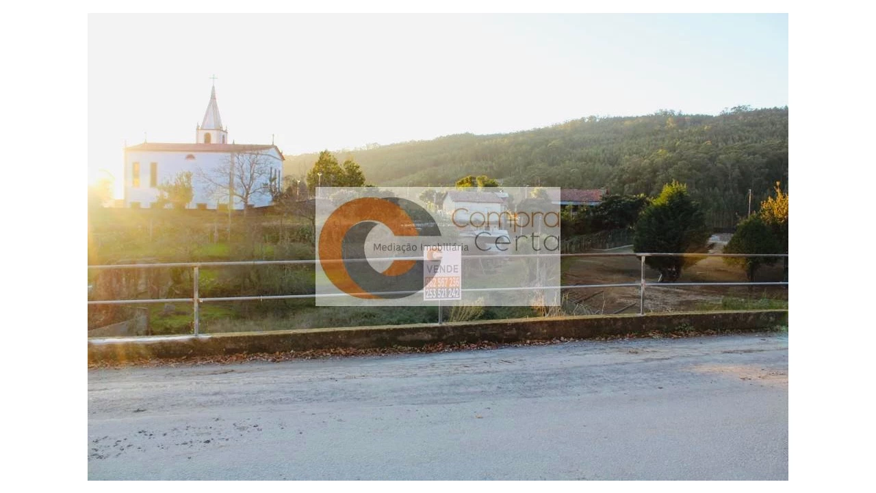 Moradia T3 para Venda em Vale (São Cosme), Telhado e Portela Foto 10