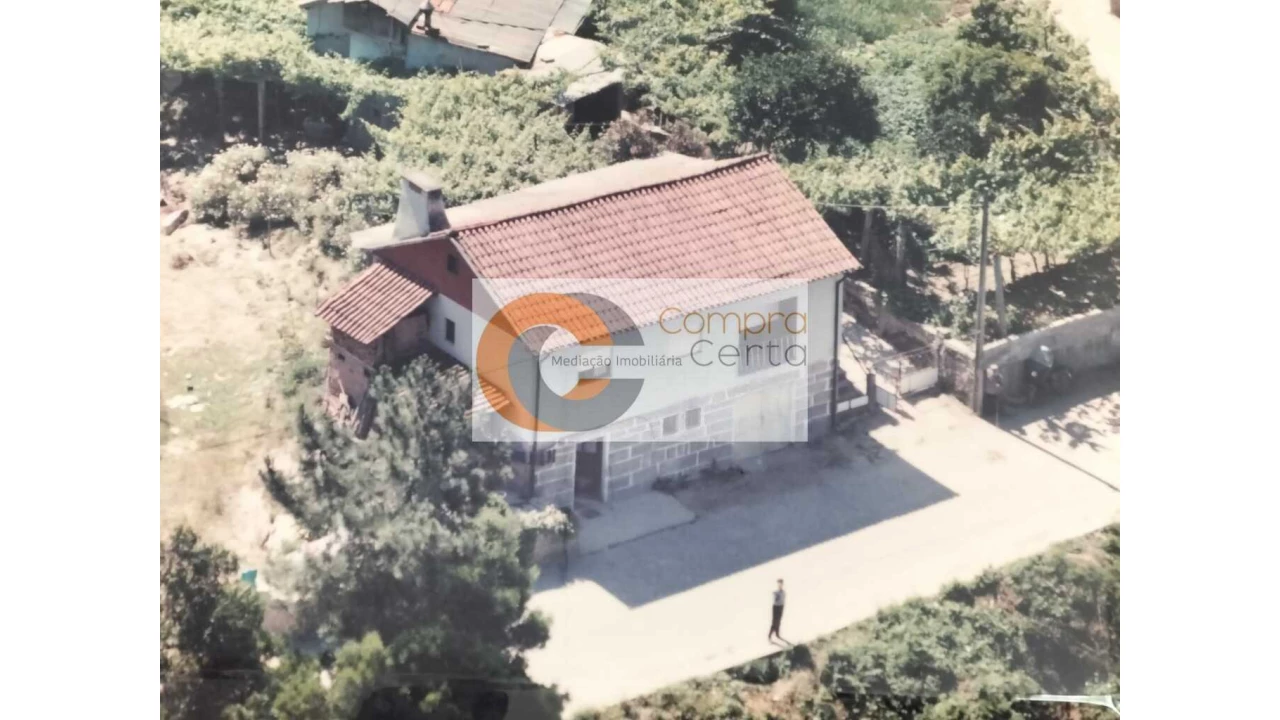 Moradia T3 para Venda em Vale (São Cosme), Telhado e Portela Foto 1