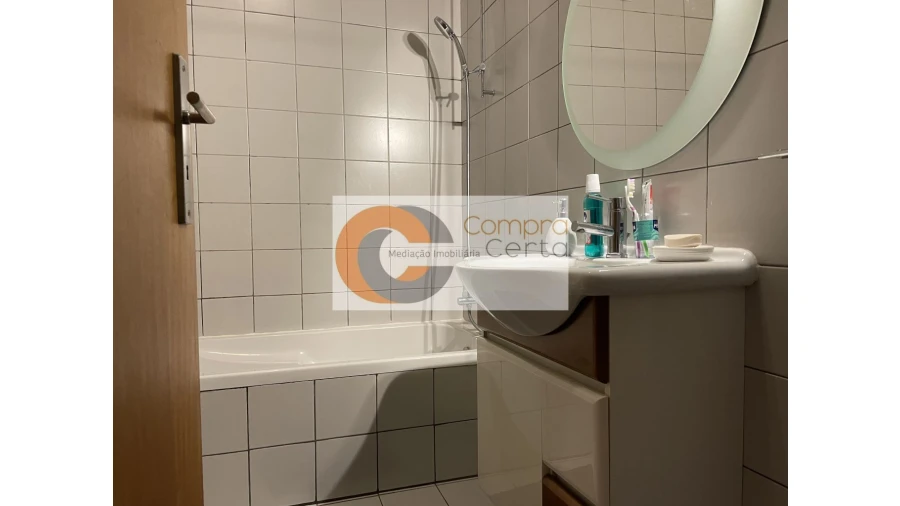 Apartamento T2 para Venda em Aldão Foto 12