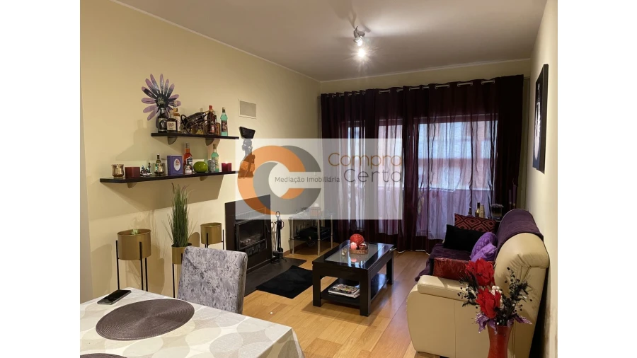 Apartamento T2 para Venda em Aldão Foto 2