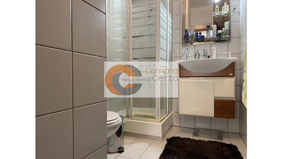 Apartamento T2 para Venda em Aldão Foto 11