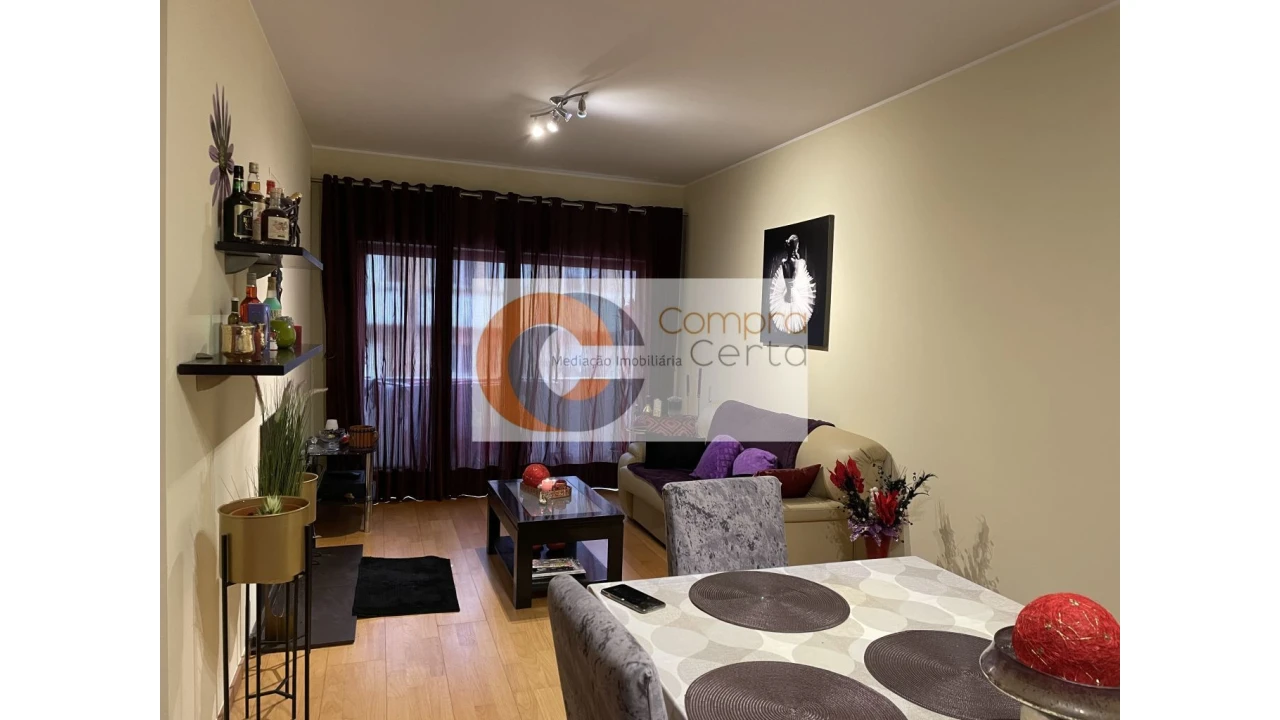 Apartamento T2 para Venda em Aldão Foto 5