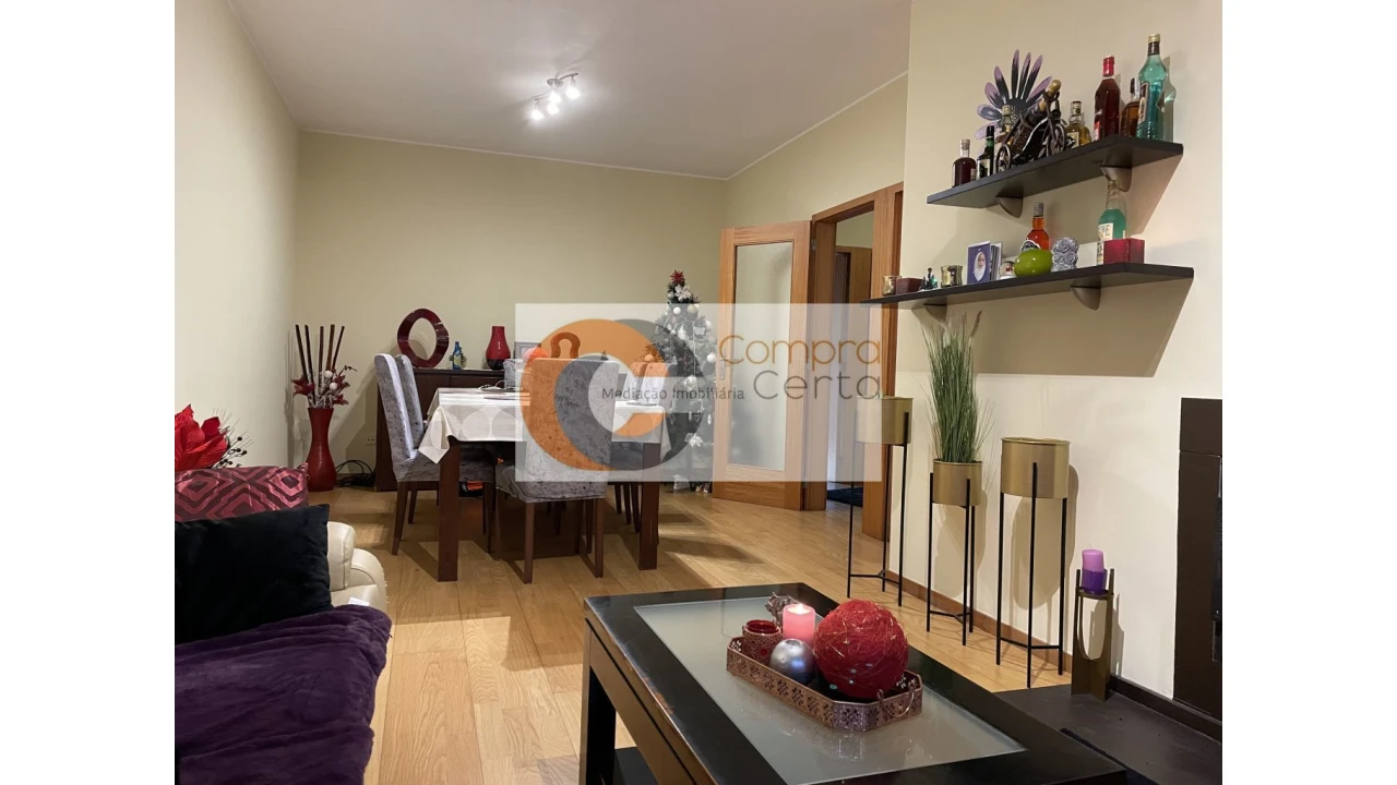 Apartamento T2 para Venda em Aldão Foto 1