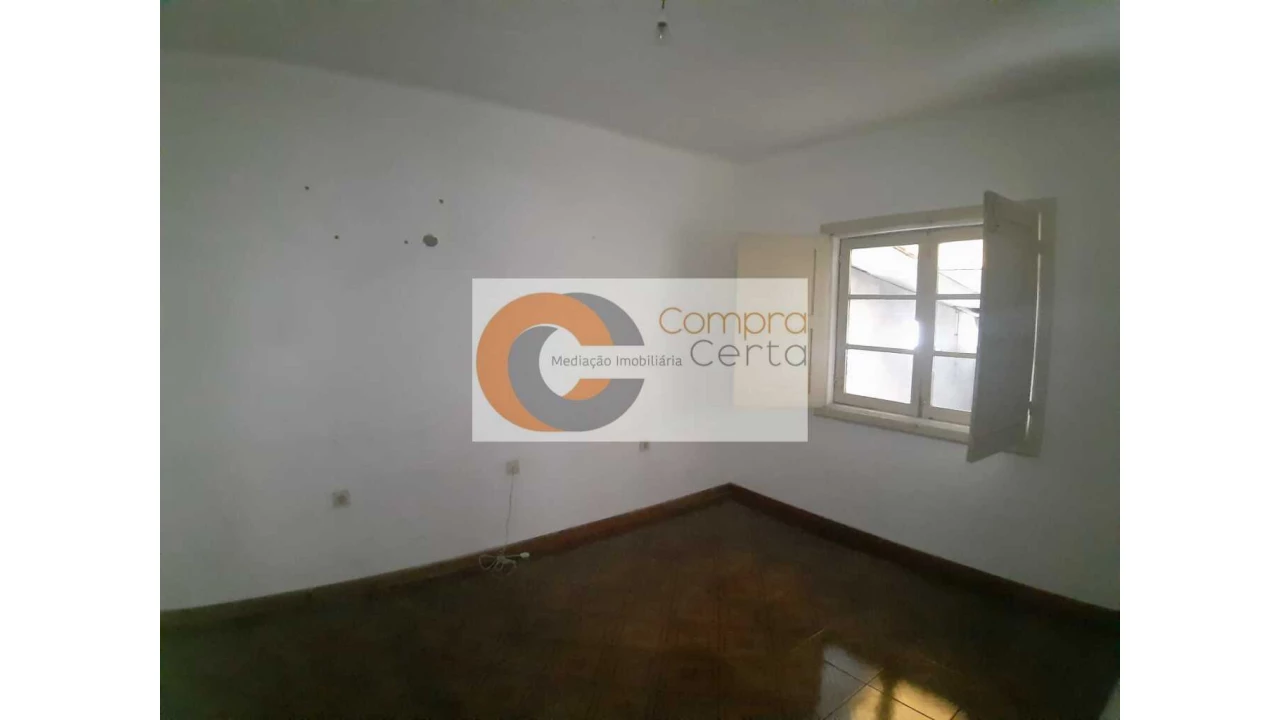 Moradia T2 para Venda em Joane Foto 10