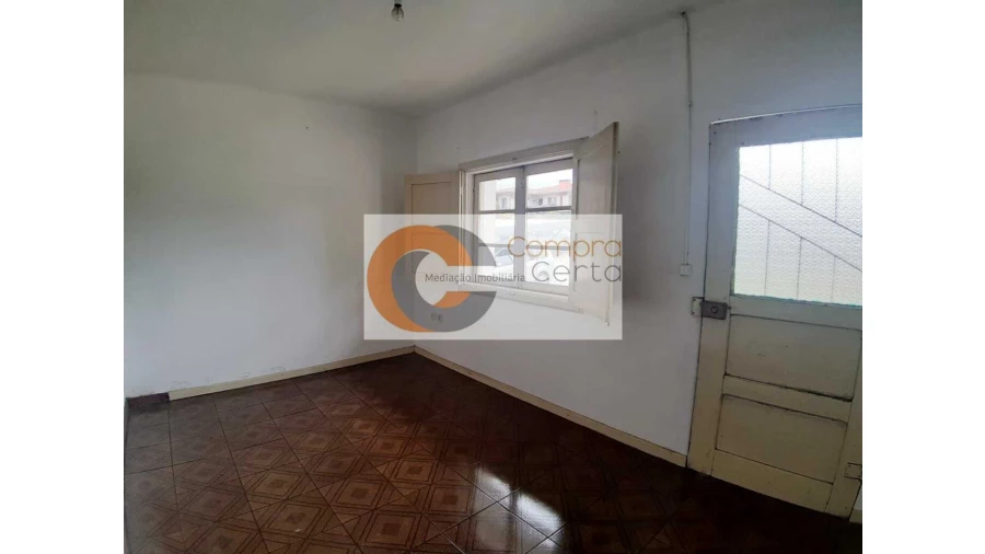 Moradia T2 para Venda em Joane Foto 9