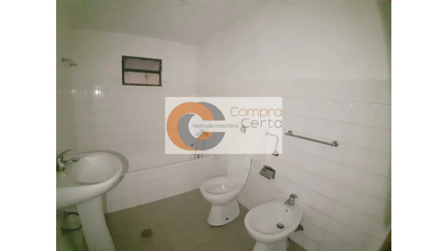 Moradia T2 para Venda em Joane Foto 5