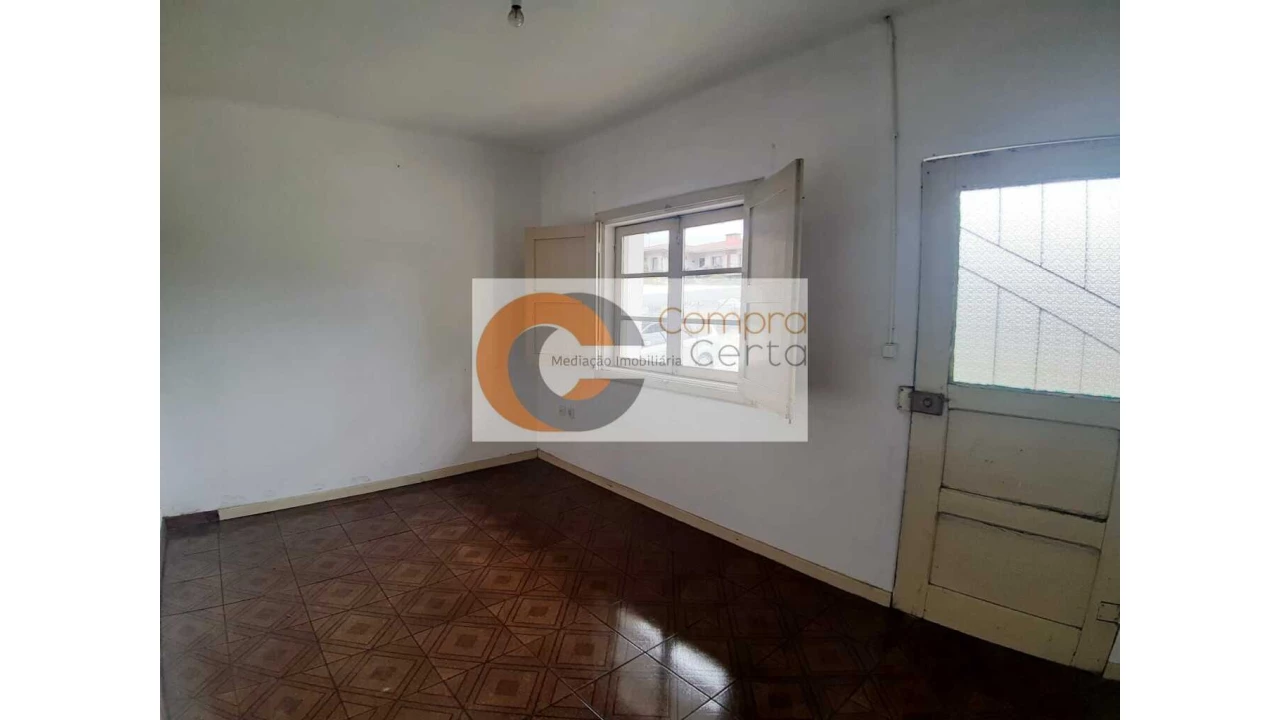 Moradia T2 para Venda em Joane Foto 9