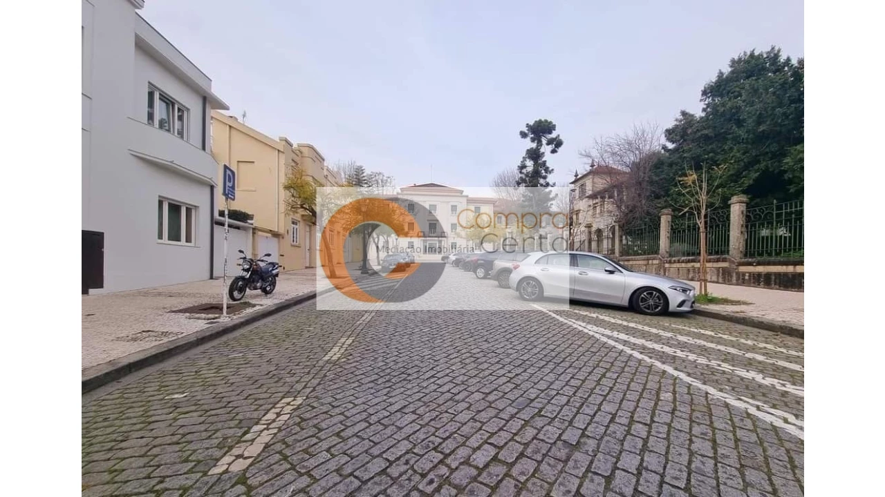 Moradia T4 para Venda em Oliveira, São Paio e São Sebastião Foto 6