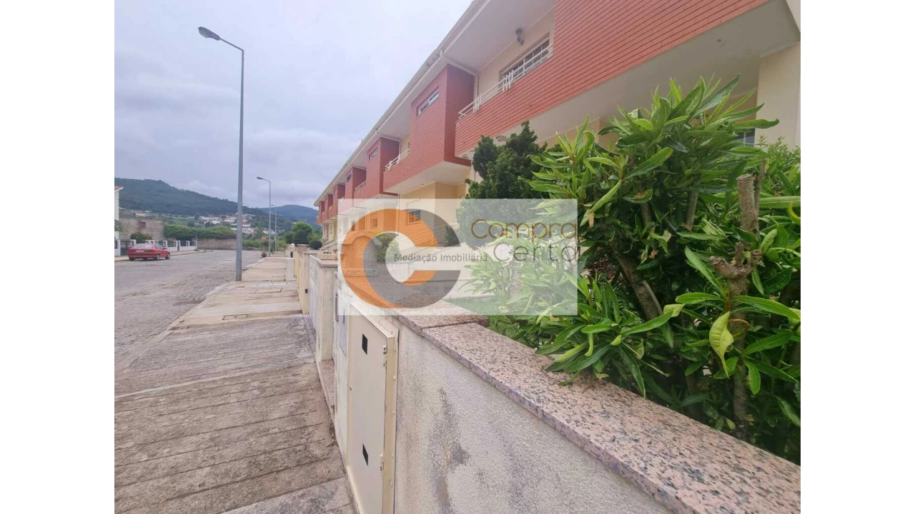 Moradia T3 para Venda em Sande (São Martinho) Foto 1