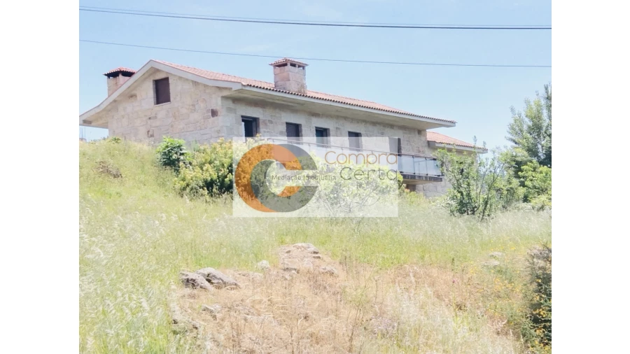 Quinta T5 para Venda em Selho (São Cristovão) Foto 1