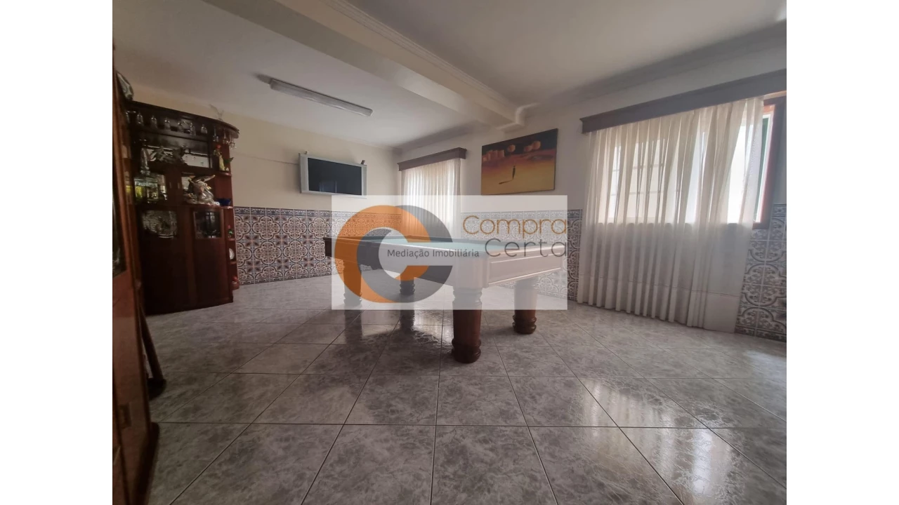 Moradia T7 para Venda em Longos Foto 7