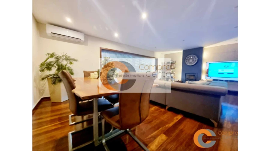 Moradia T4 para Venda em Fermentões Foto 8