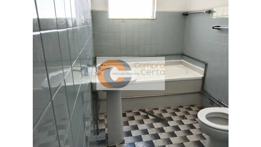 Moradia T3 para Venda em Barco Foto 3