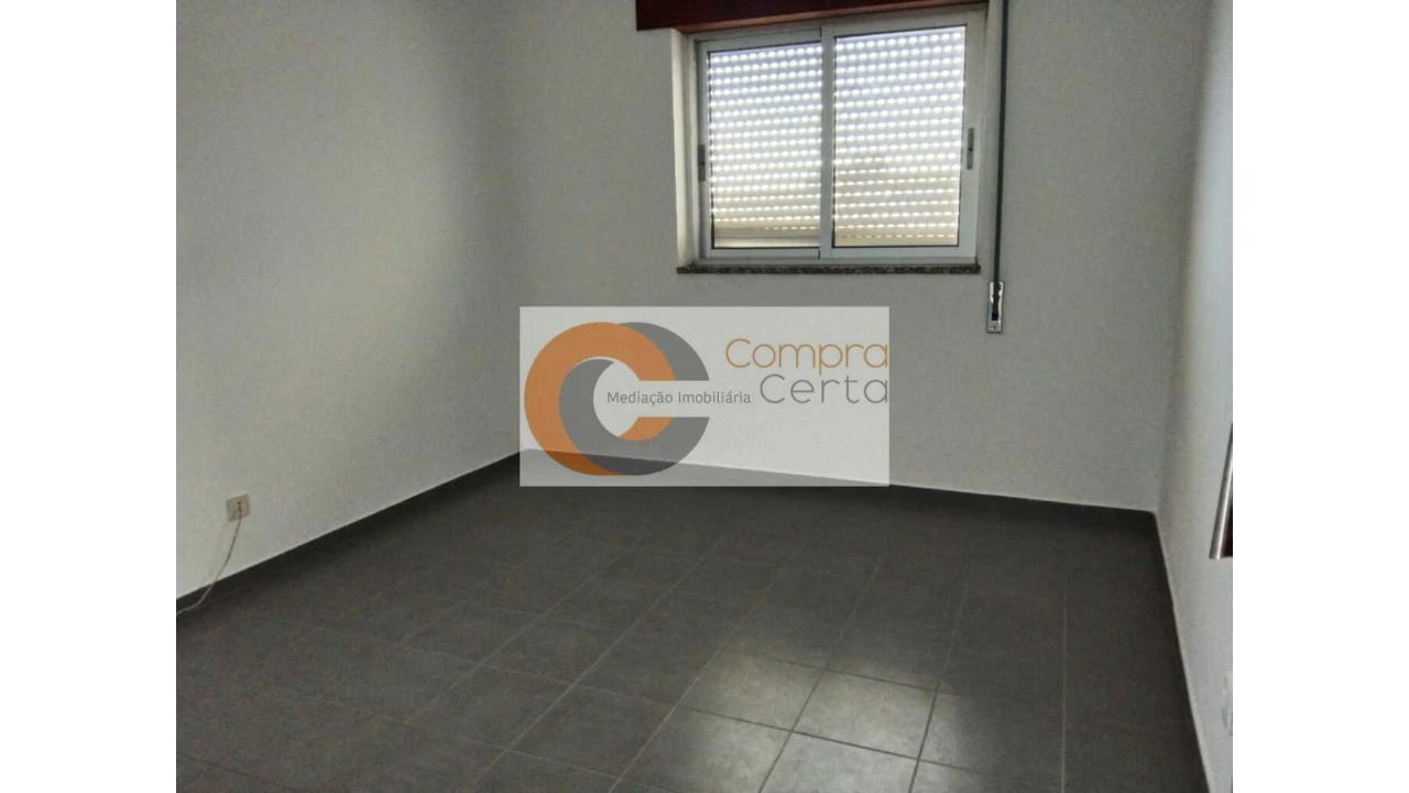 Moradia T3 para Venda em Barco Foto 4