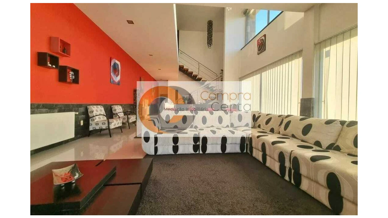 Moradia T4 para Venda em Serzedelo Foto 8