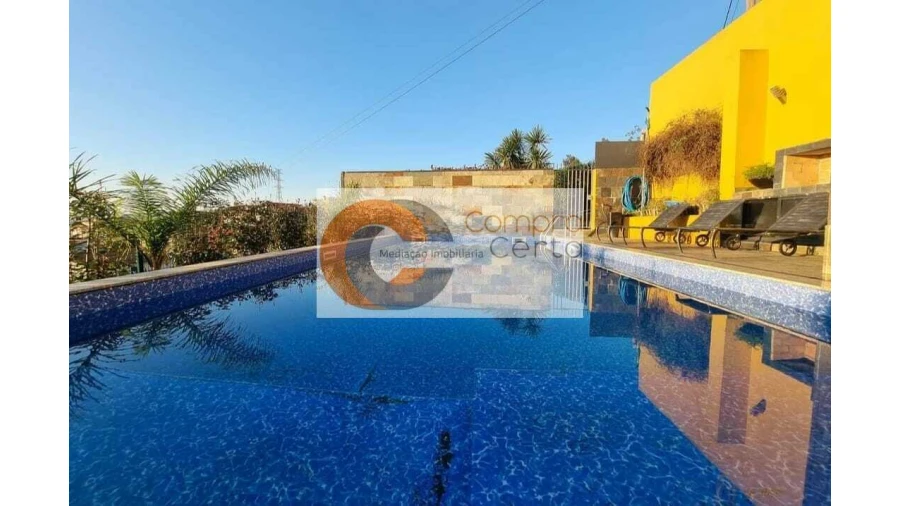 Moradia T4 para Venda em Serzedelo Foto 1