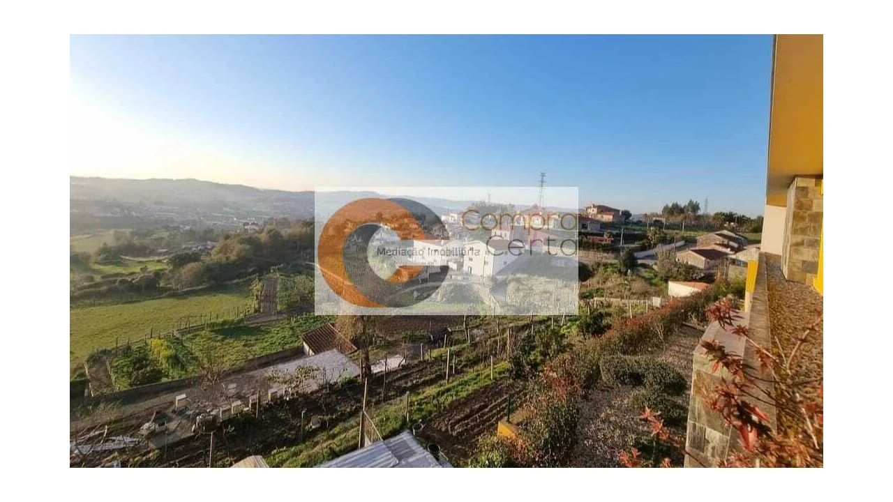 Moradia T4 para Venda em Serzedelo Foto 5