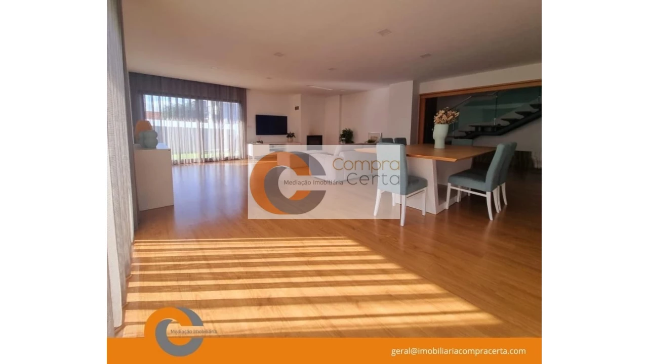 Moradia T4 para Venda em Selho (São Jorge) Foto 4