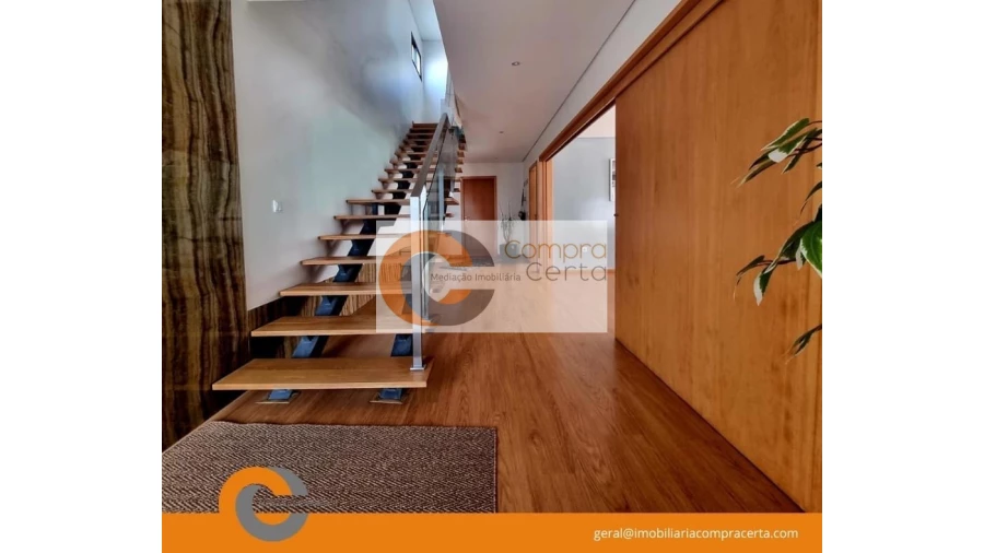 Moradia T4 para Venda em Selho (São Jorge) Foto 6