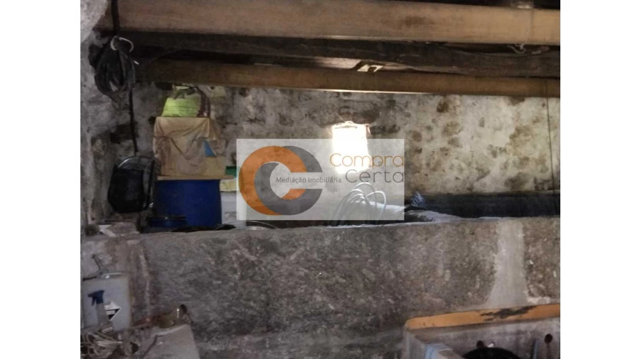 Quinta T0 para Venda em Abação e Gémeos Foto 6