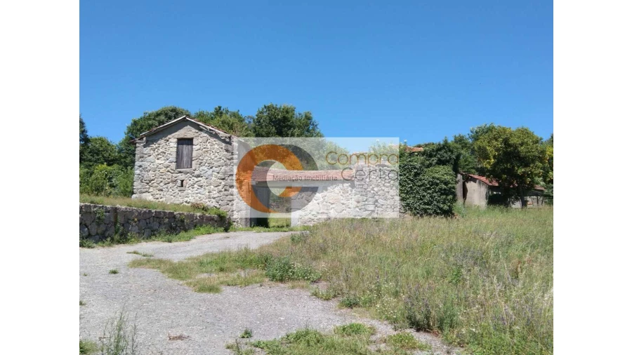 Quinta T0 para Venda em Abação e Gémeos Foto 4