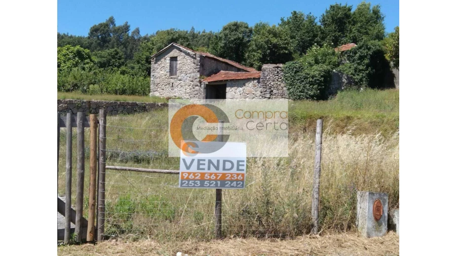 Quinta T0 para Venda em Abação e Gémeos Foto 1