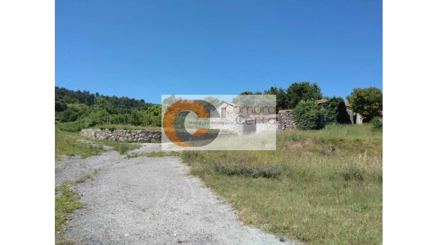 Quinta T0 para Venda em Abação e Gémeos Foto 16