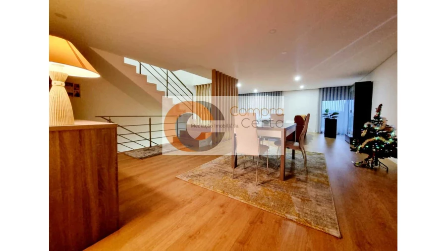 Moradia T3 para Venda em Selho São Lourenço e Gominhães Foto 4