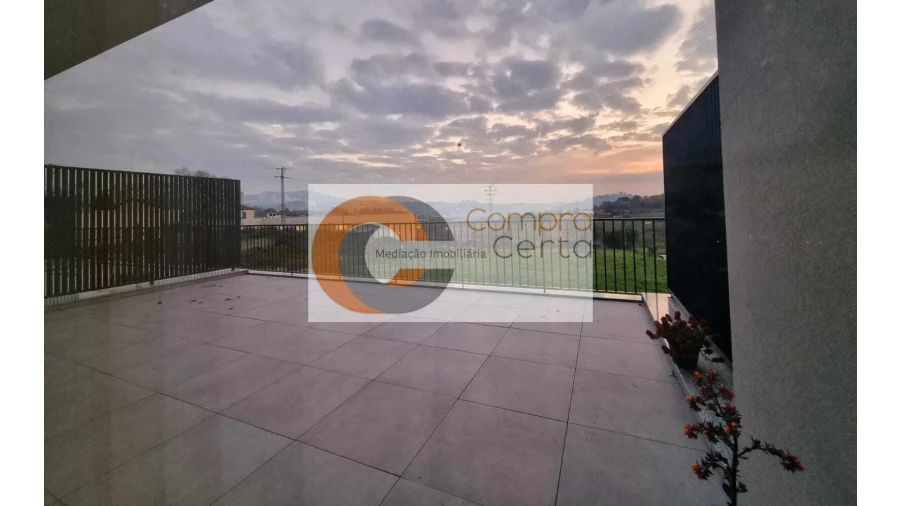 Moradia T3 para Venda em Selho São Lourenço e Gominhães Foto 2
