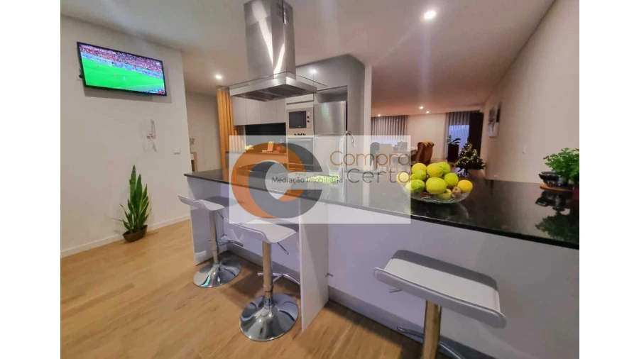 Moradia T3 para Venda em Selho São Lourenço e Gominhães