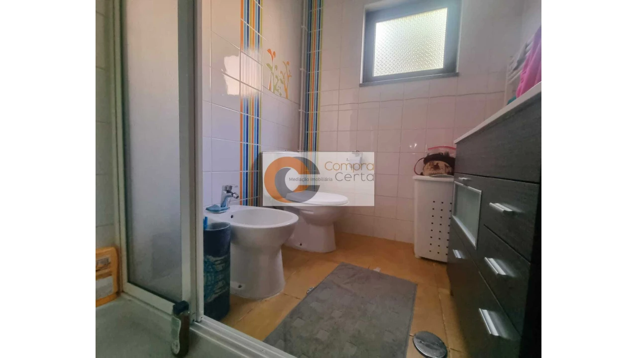 Moradia T3 para Venda em Fermentões Foto 8