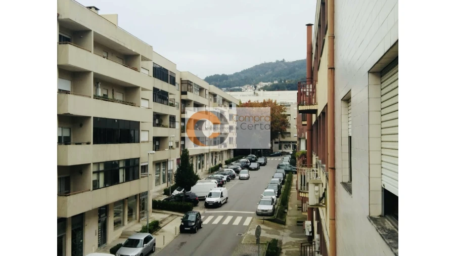 Apartamento T2 para Venda em Urgezes