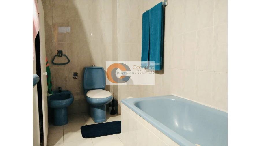 Apartamento T2 para Venda em Urgezes Foto 13