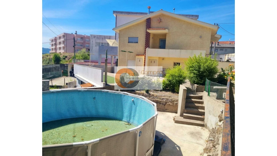 Moradia T3 para Venda em Oliveira (Santa Maria) Foto 3