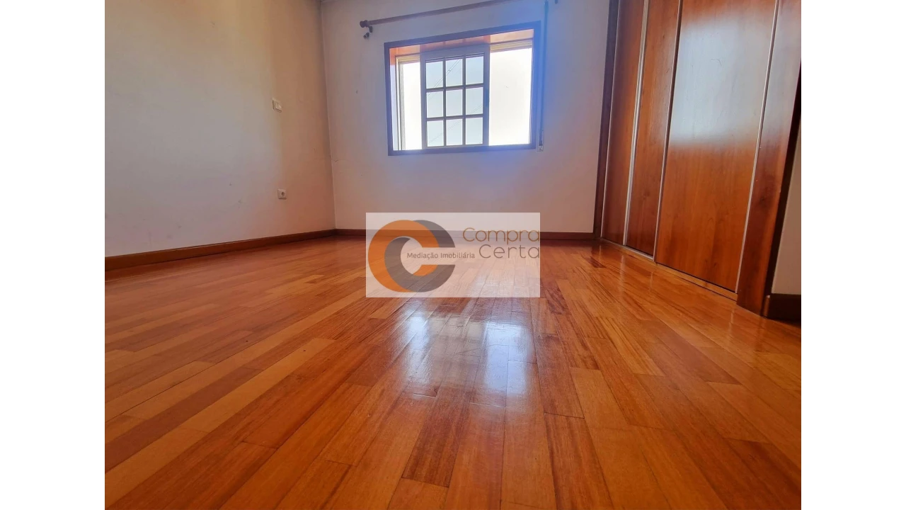 Moradia T3 para Venda em Brito Foto 7