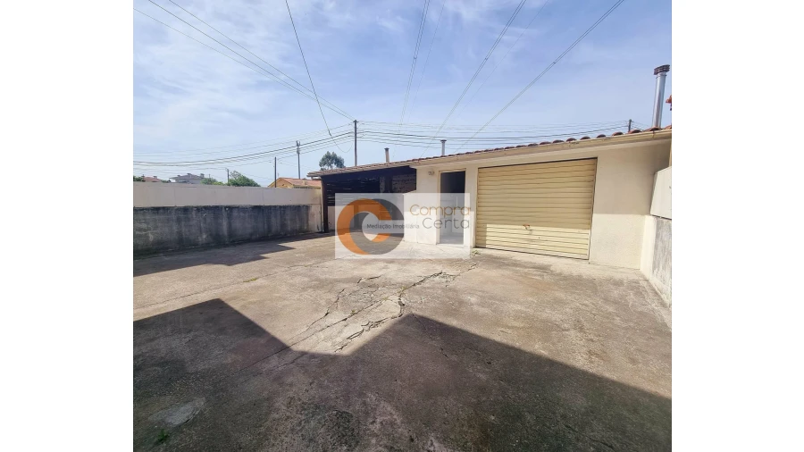 Moradia T3 para Venda em Brito Foto 3