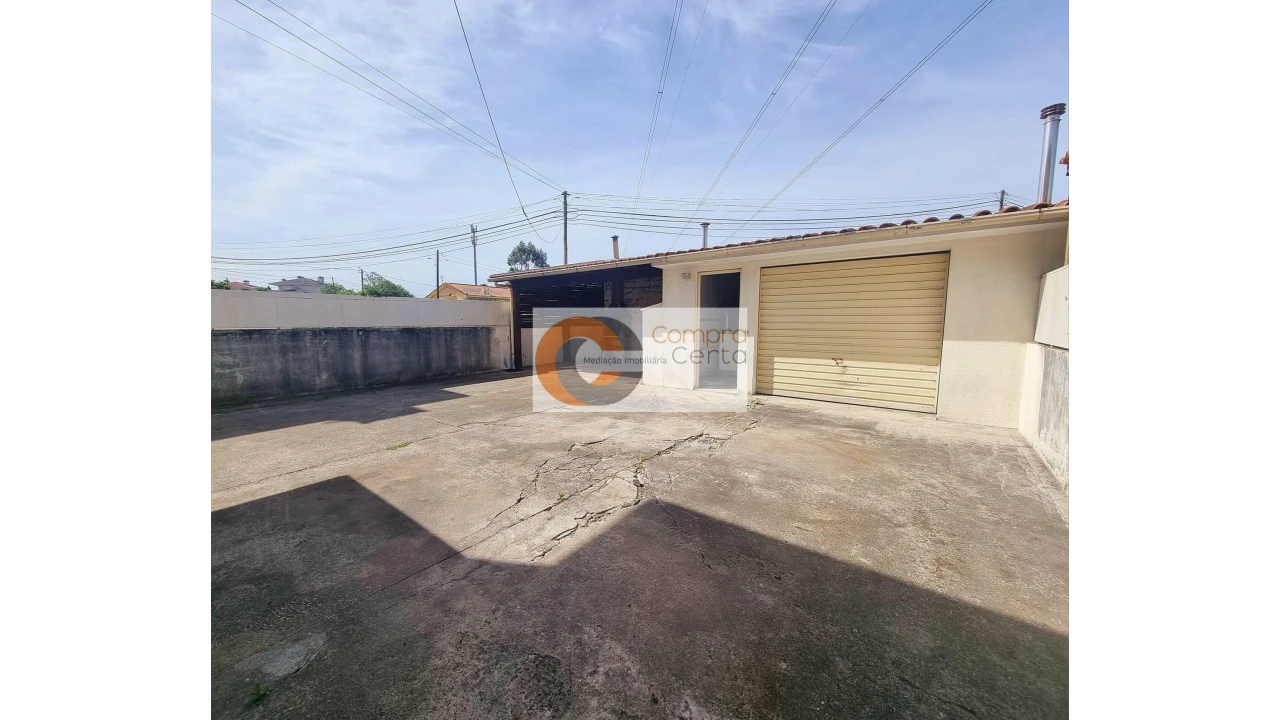 Moradia T3 para Venda em Brito Foto 3