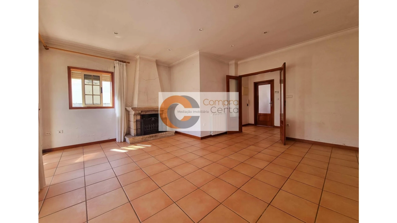 Moradia T3 para Venda em Brito Foto 6