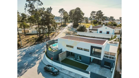 Moradia T3 para Venda em Sesimbra (Castelo)
