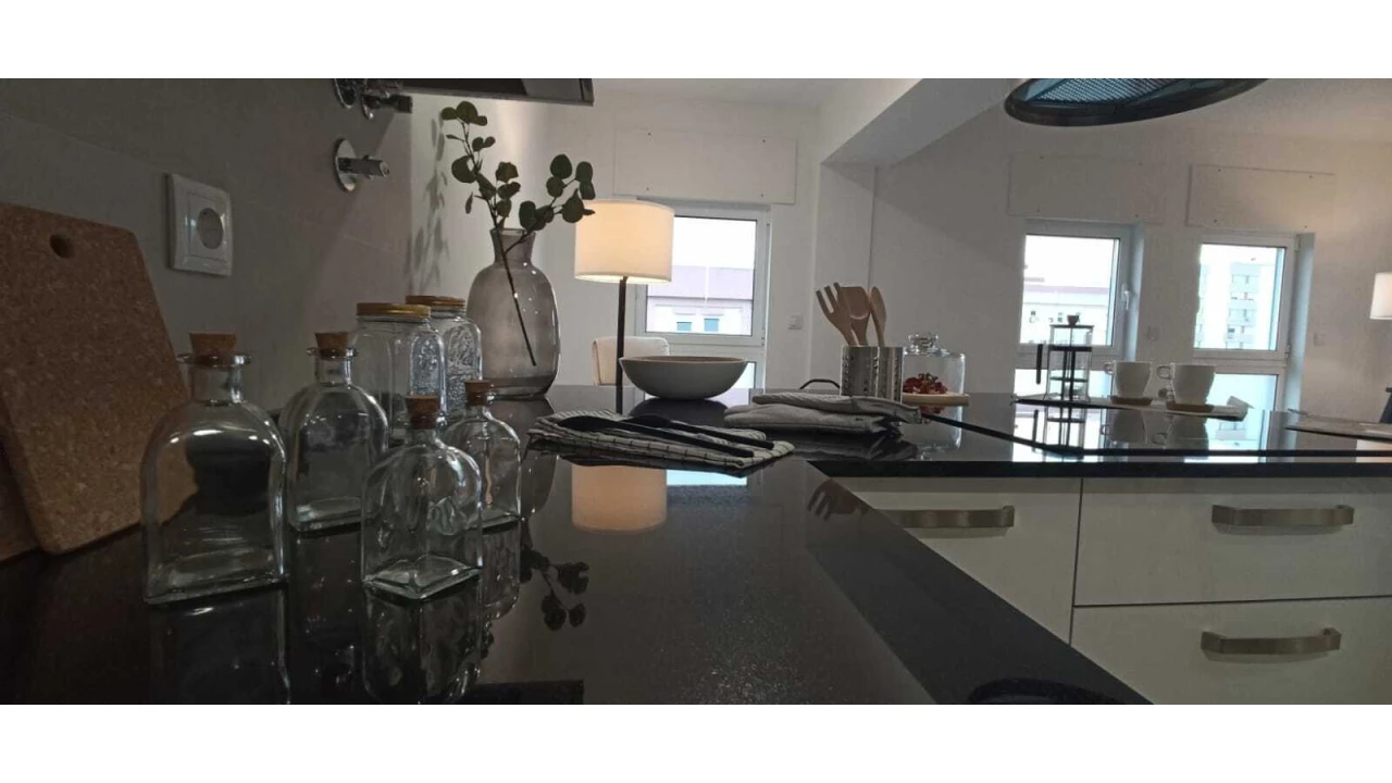 Apartamento T3 para Venda em Carnide Foto 6