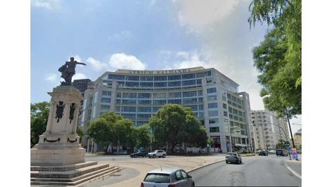 Loja para Arrendamento em Avenidas Novas